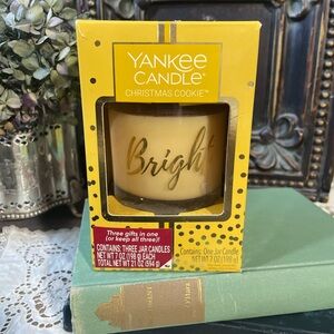 Yankee Candle Bright Christmas Cookie 7 Oz. New